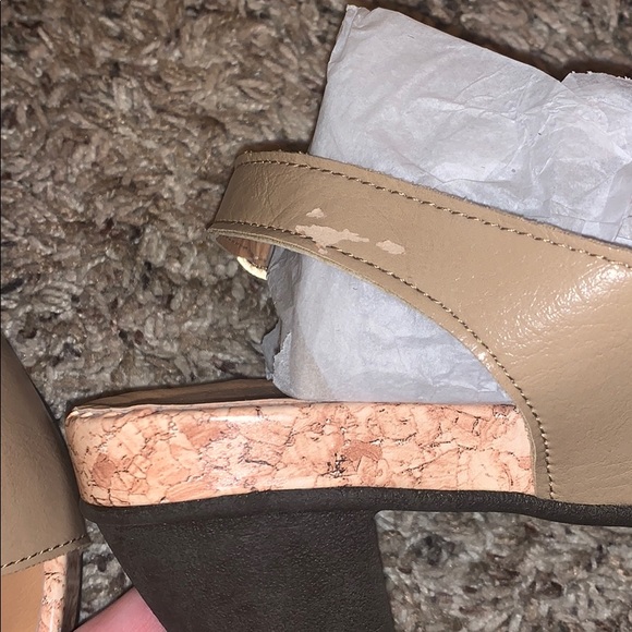 High Heel Sandals - Picture 3 of 3